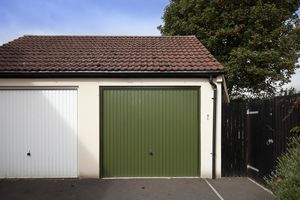 Garage - click for photo gallery